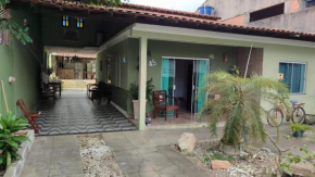 Casa no centro de Araruama com piscina
